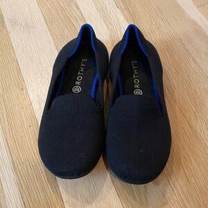 Rothy's Kids Sneakers in Black and Blue